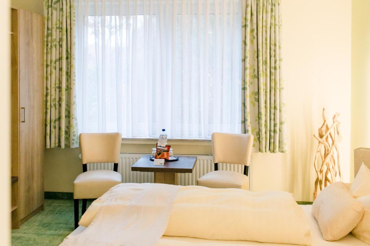 ביספינגן Akzent Hotel Zur Gruenen Eiche מראה חיצוני תמונה