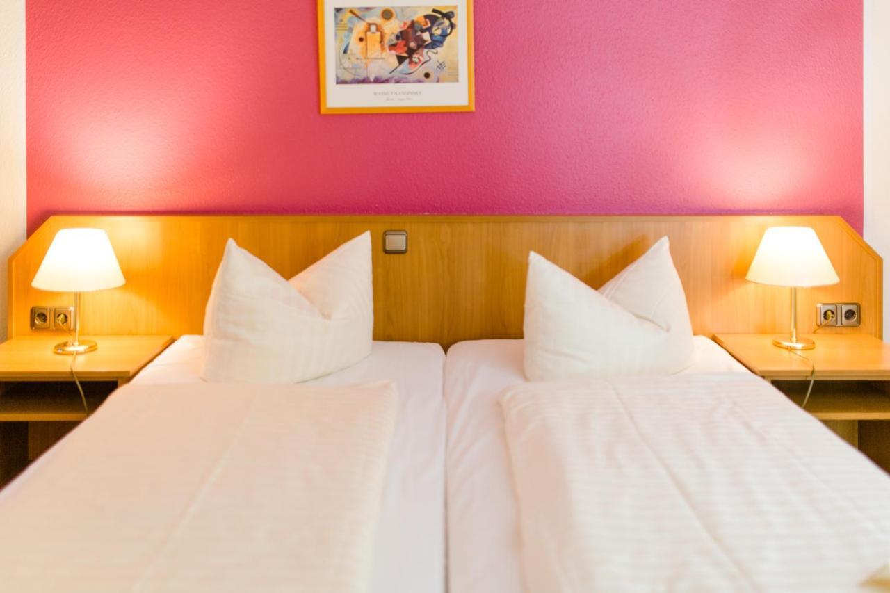 ביספינגן Akzent Hotel Zur Gruenen Eiche מראה חיצוני תמונה