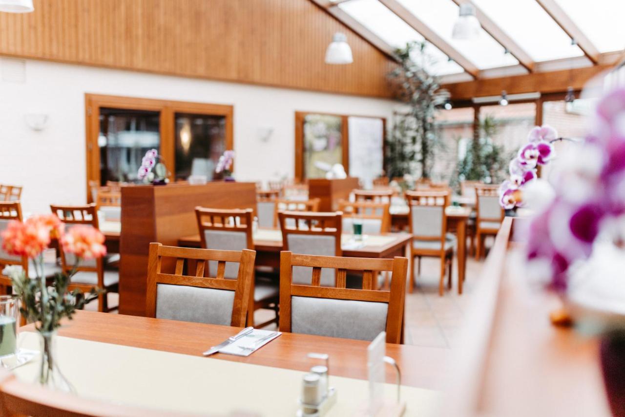 ביספינגן Akzent Hotel Zur Gruenen Eiche מראה חיצוני תמונה