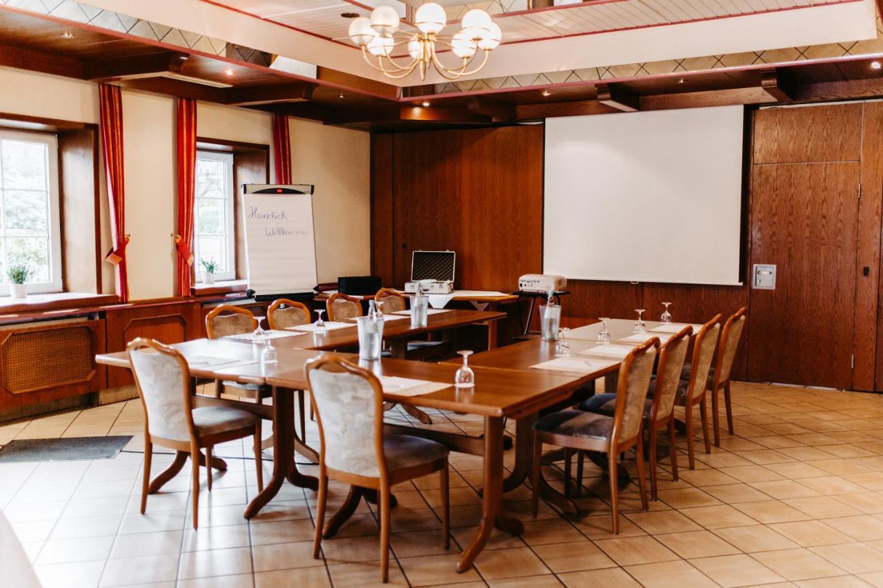 ביספינגן Akzent Hotel Zur Gruenen Eiche מראה חיצוני תמונה